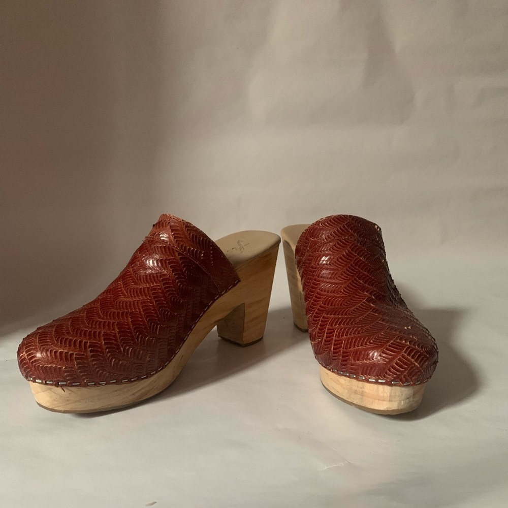 Free People Clog